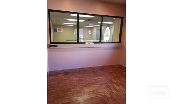 Office Building for Sale - Wells Rd.: 575 Wells Rd, Orange Park, FL 32073
